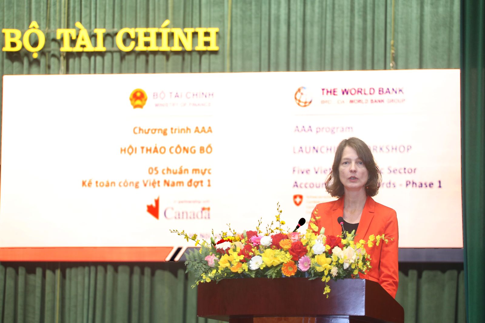 Bà Steffi Stallmeister, Giám đốc Điều hành Hoạt động dự án, Ngân hàng Thế giới tại Việt Nam